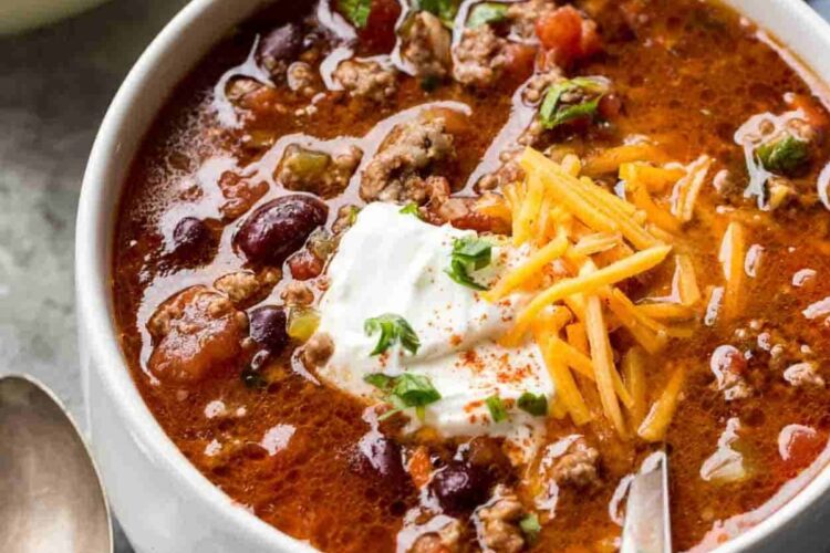 Healthy and Easy Ground Beef Crock-Pot Chili